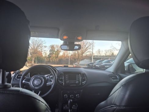 Used 2018 Jeep Compass Altitude image 18