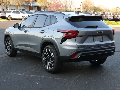 New 2026 Chevrolet Trax RS image 7