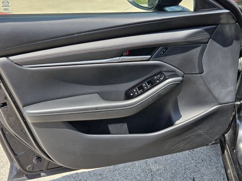 Used 2025 MAZDA MAZDA3 s FWD image 10