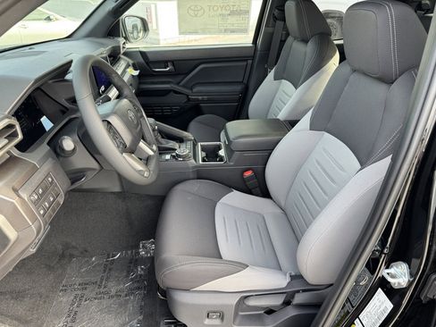 New 2025 Toyota Tacoma TRD Off-Road image 2