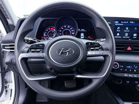 Used 2021 Hyundai Elantra SEL FWD image 21