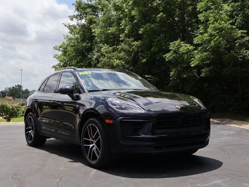 Used 2023 Porsche Macan S AWD/4WD image 11