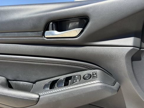 Used 2019 Nissan Altima 2.5 S FWD image 19