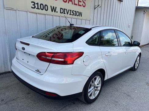 Used 2015 Ford Focus SE image 3