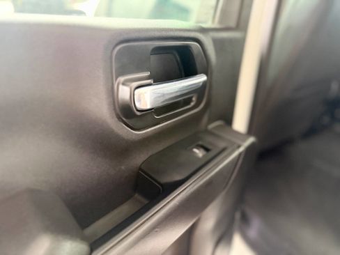 Used 2023 Chevrolet Silverado 2500 LT AWD/4WD image 31