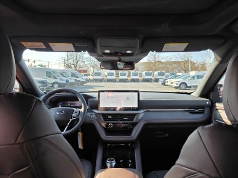 New 2026 Ford Explorer Platinum w/ LUX Leather Package image 12