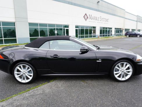 Used 2010 Jaguar XKR R RWD image 8