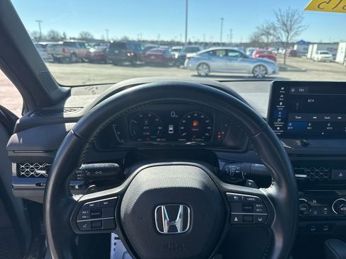 Used 2023 Honda Accord Sport image 11