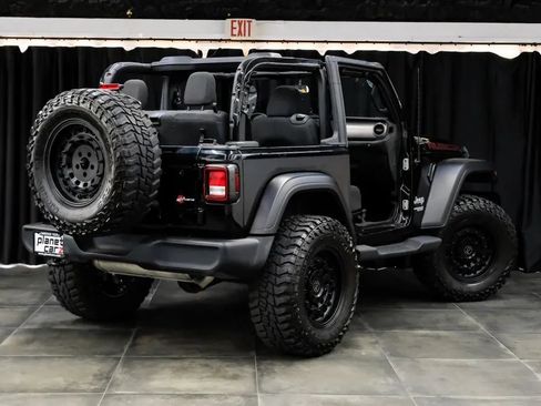 Used 2021 Jeep Wrangler Sport AWD/4WD image 12