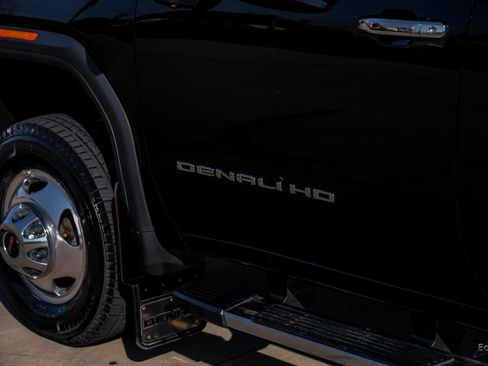 Used 2022 GMC Sierra 3500 Denali w/ Technology Package image 28