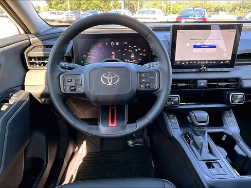 Used 2026 Toyota RAV4 FWD image 5