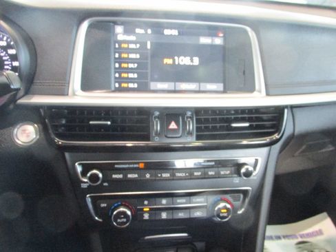 Used 2020 Kia Optima Premium image 21