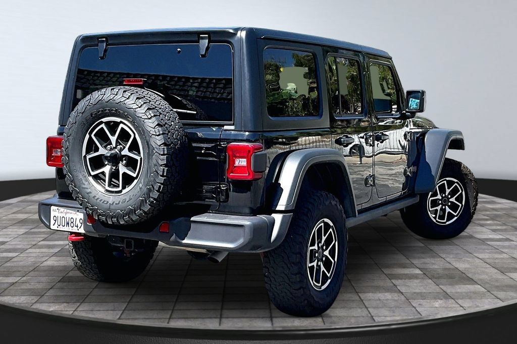 Certified 2025 Jeep Wrangler Unlimited Rubicon w/ Convenience Group AWD/4WD image 21