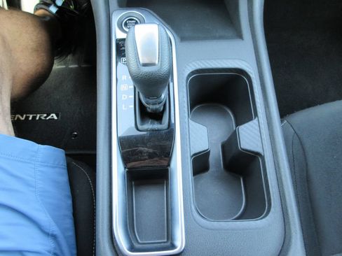 Used 2025 Nissan Sentra SV FWD image 26