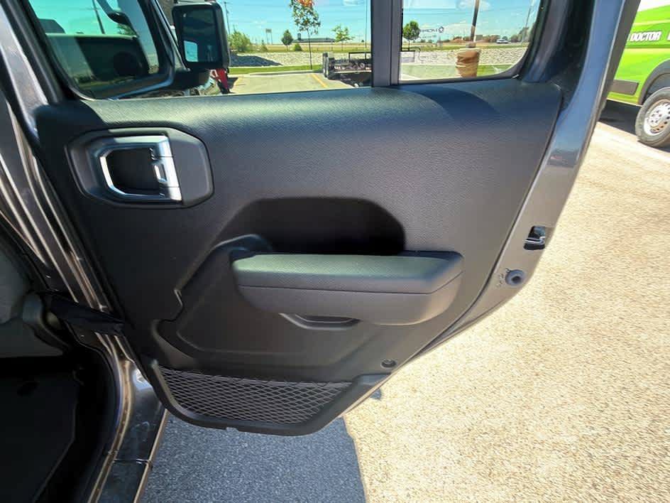 New 2026 Jeep Gladiator Sport AWD/4WD image 21