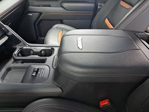 Used 2024 GMC Sierra 2500 AT4 w/ AT4 Premium Plus Package AWD/4WD image 29