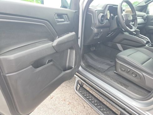 Used 2025 Chevrolet Colorado Trail Boss AWD/4WD image 10