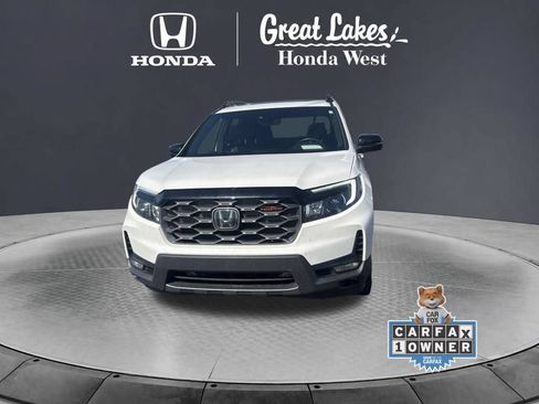 Used 2023 Honda Passport TrailSport image 2