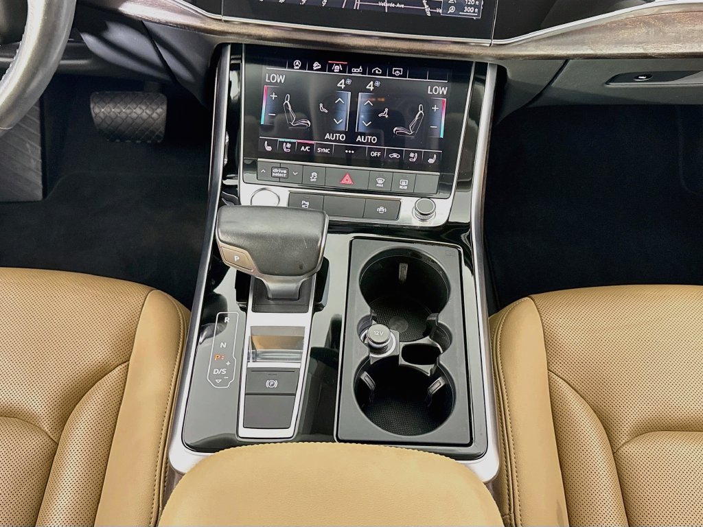 Used 2019 Audi Q8 Premium Plus w/ Premium Plus AWD/4WD image 14