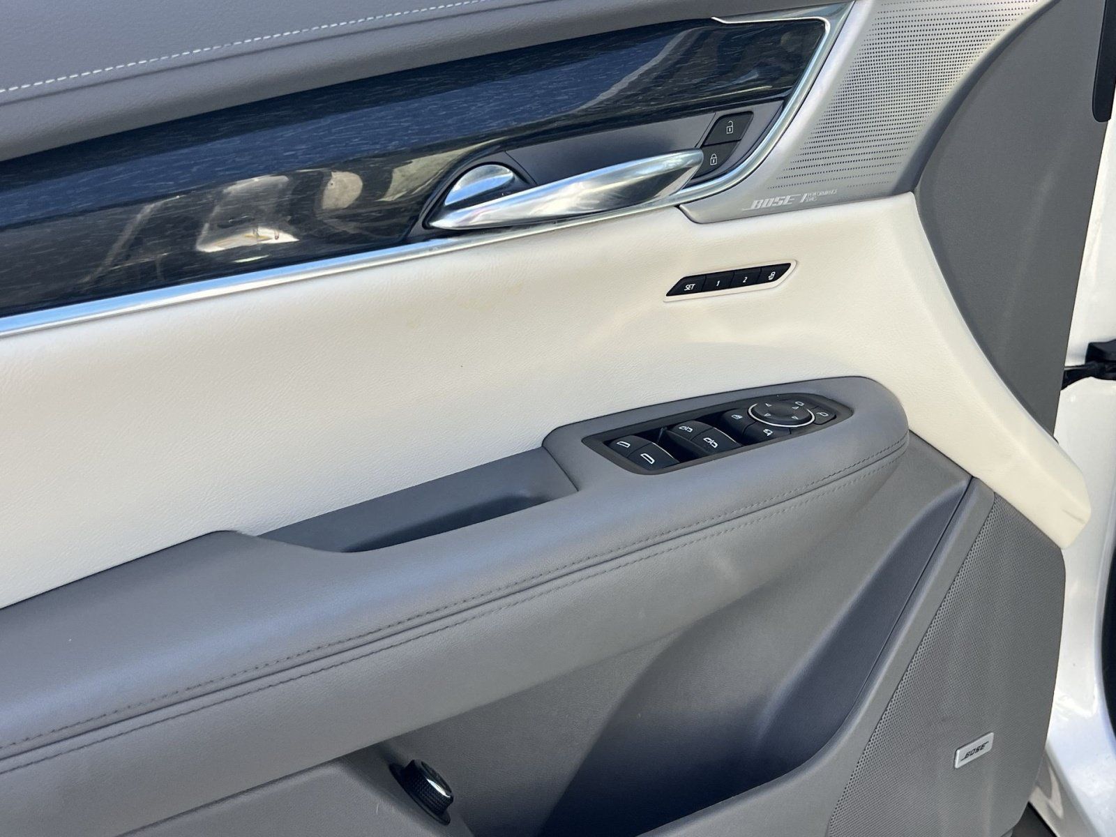 Used 2020 Cadillac XT6 Premium Luxury FWD image 15