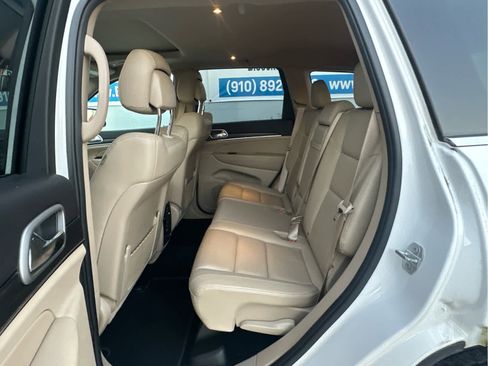 Used 2019 Jeep Grand Cherokee Limited w/ Trailer Tow Group IV image 40