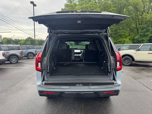 Used 2025 Ford Expedition Tremor AWD/4WD image 9
