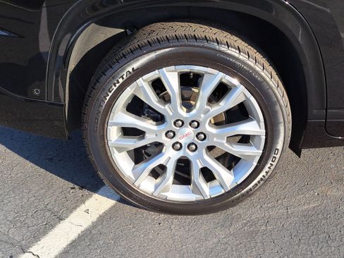 Certified 2024 GMC Acadia Denali w/ Super Cruise Package image 5