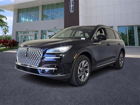 New 2026 Lincoln Corsair Premiere image 4