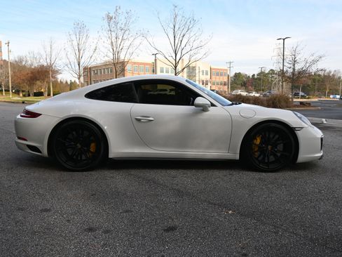 Certified 2018 Porsche 911 Carrera 4S image 11