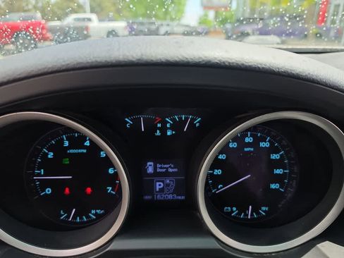 Used 2009 Toyota Land Cruiser AWD/4WD image 15