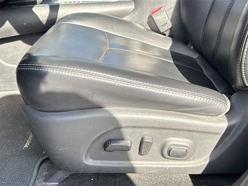 Used 2017 Nissan Pathfinder SL w/ SL Tech Package image 13