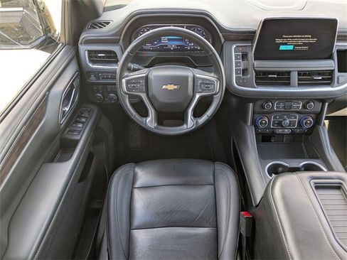 Used 2023 Chevrolet Suburban LT image 18
