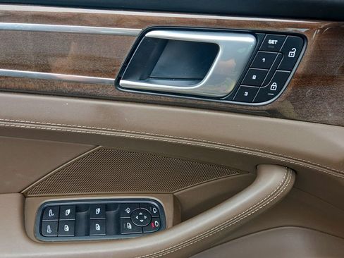 Certified 2022 Porsche Panamera 4S AWD/4WD image 7