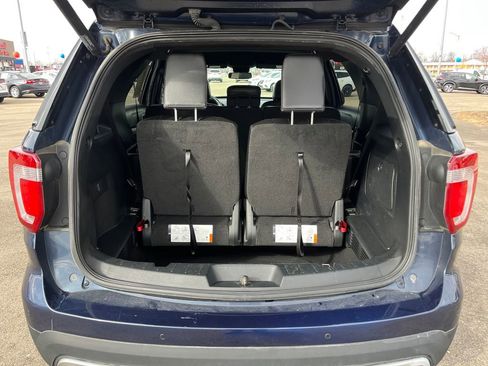 Used 2017 Ford Explorer XLT w/ Equipment Group 202A image 28