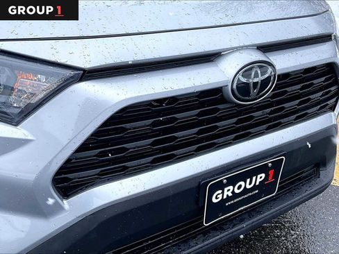 Certified 2019 Toyota RAV4 LE image 32