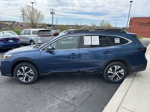 Used 2022 Subaru Outback Limited XT AWD/4WD image 3