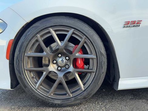 Used 2016 Dodge Charger R/T Scat Pack w/ Beats Audio Group image 13