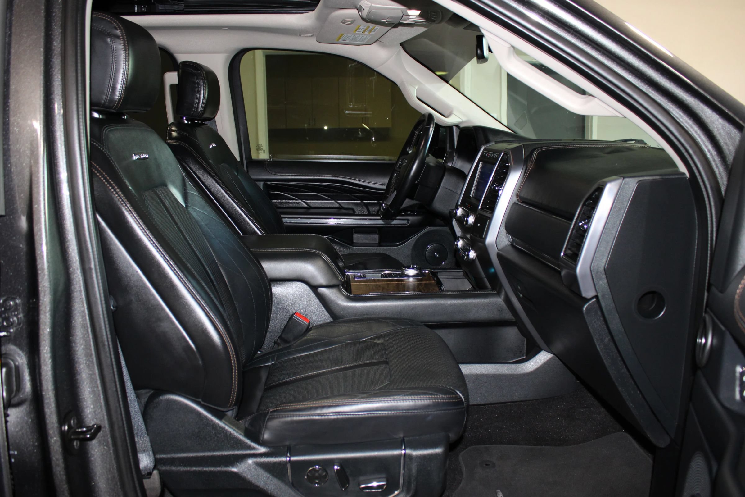 Used 2020 Ford Expedition Platinum RWD image 38