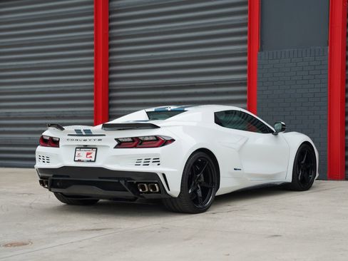 Used 2024 Chevrolet Corvette E-Ray AWD/4WD image 10