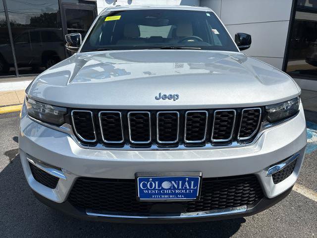 Used 2023 Jeep Grand Cherokee Limited AWD/4WD image 2