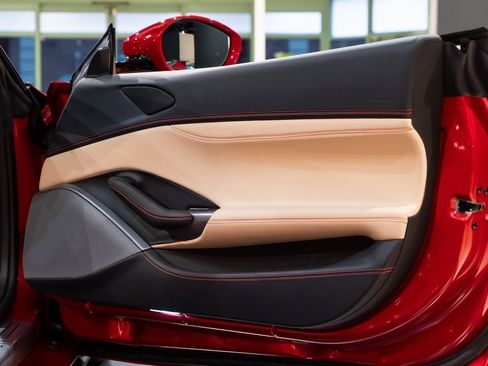 Certified 2023 Ferrari Portofino M image 47