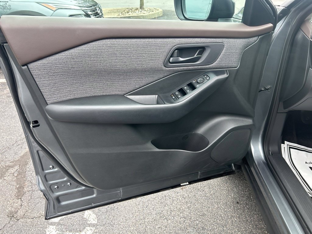 Certified 2023 Nissan Rogue S AWD/4WD image 11