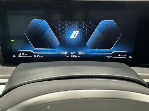 Used 2026 BMW X5 xDrive50e image 23