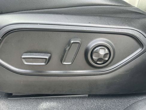 Certified 2024 Jeep Grand Cherokee L Limited w/ Luxury Tech Group II image 28