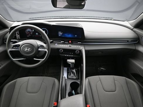 Certified 2024 Hyundai Elantra SEL FWD image 13