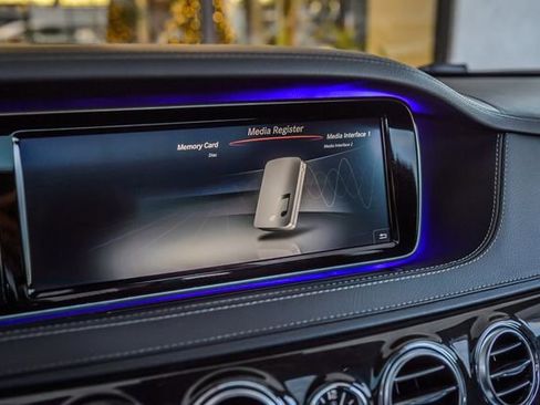 Used 2015 Mercedes-Benz S 550 Sedan image 25