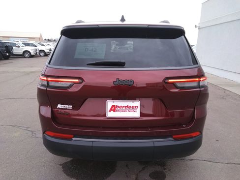 New 2026 Jeep Grand Cherokee L Limited AWD/4WD image 6