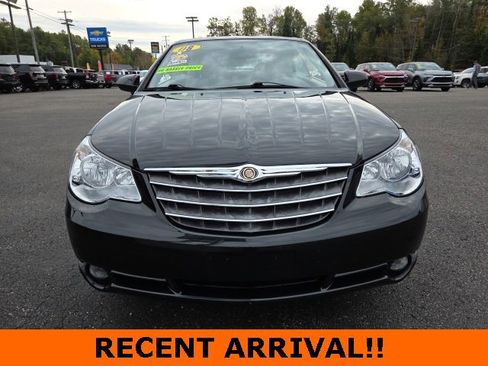 Used 2008 Chrysler Sebring Limited w/ Luxury Group image 2