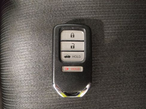 Used 2018 Honda Accord LX image 32