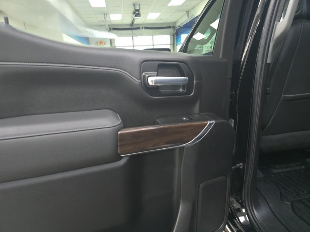 Used 2021 GMC Sierra 1500 SLT w/ SLT Premium Package AWD/4WD image 9